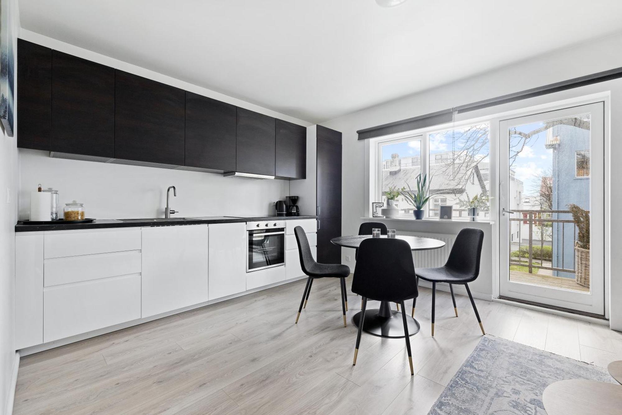 Lokastigur Charming And Inviting Apartment Reikiavik Exterior foto