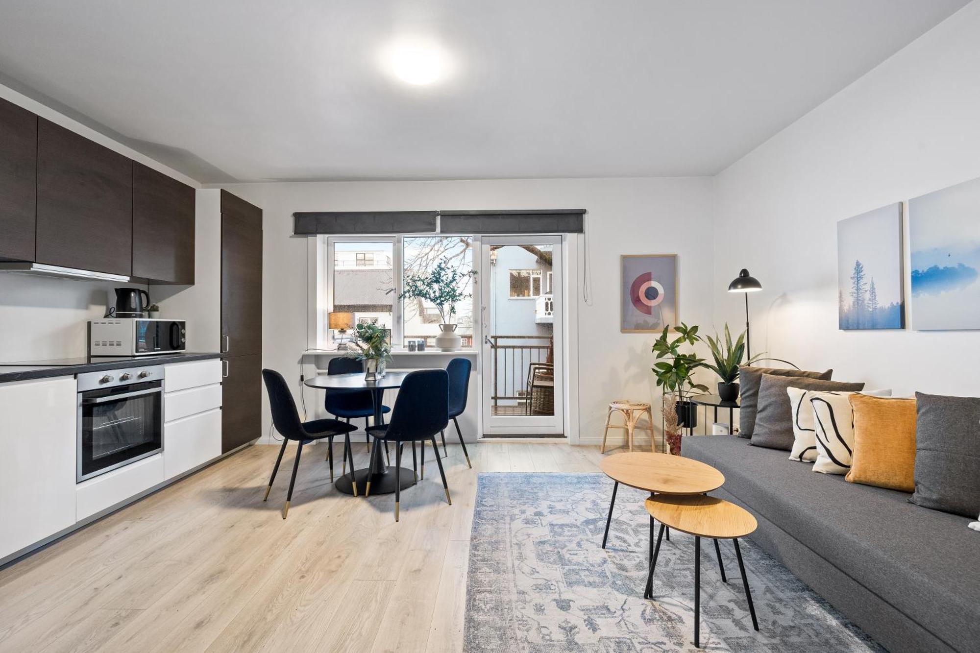 Lokastigur Charming And Inviting Apartment Reikiavik Exterior foto