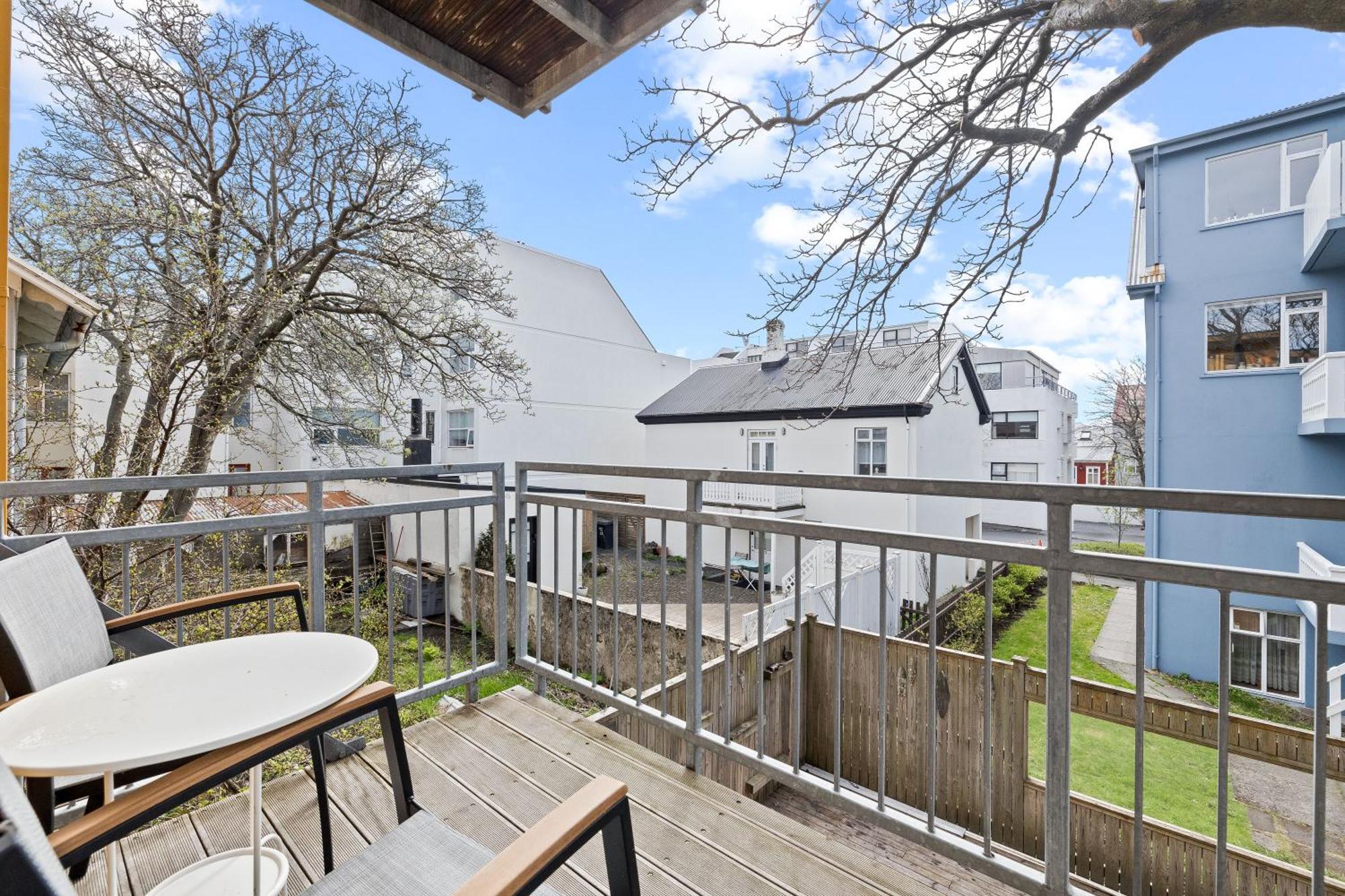Lokastigur Charming And Inviting Apartment Reikiavik Exterior foto