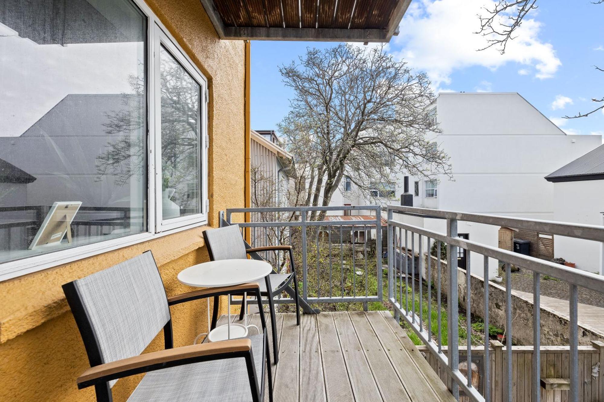 Lokastigur Charming And Inviting Apartment Reikiavik Exterior foto
